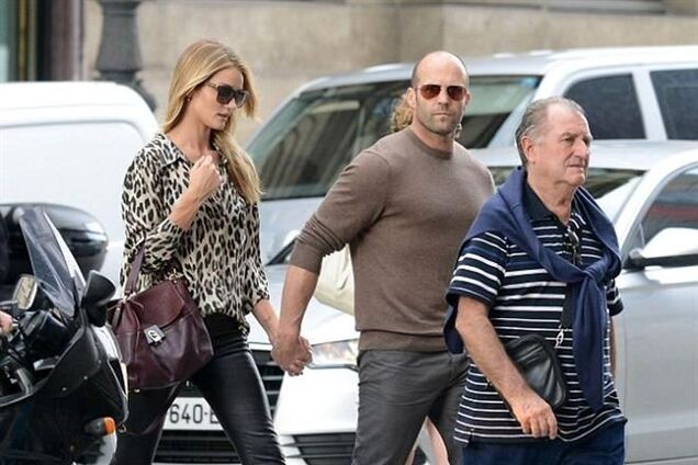 Хантингтон-Уайтли и Стэтхэм светятся от счастья в Париже