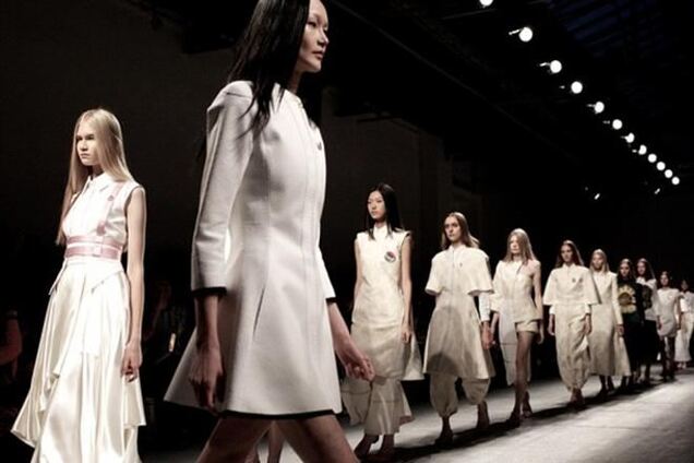 Стартовала Неделя моды в Париже: расписание показов
