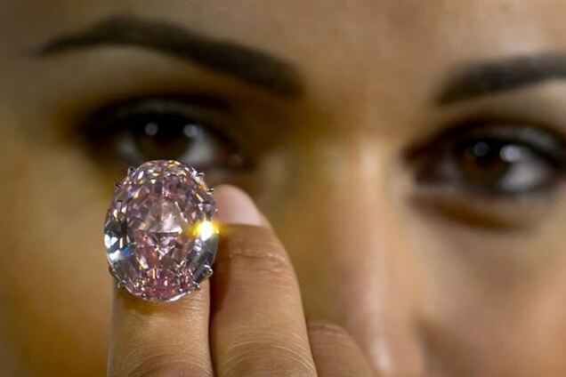 Выставлен на продажу розовый бриллиант The Pink Star
