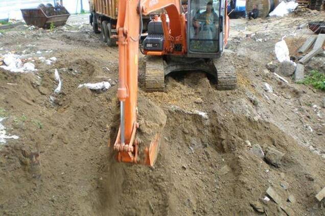 Мэр Днепропетровска считает незаконным строительство ТЦ на проспекте Героев