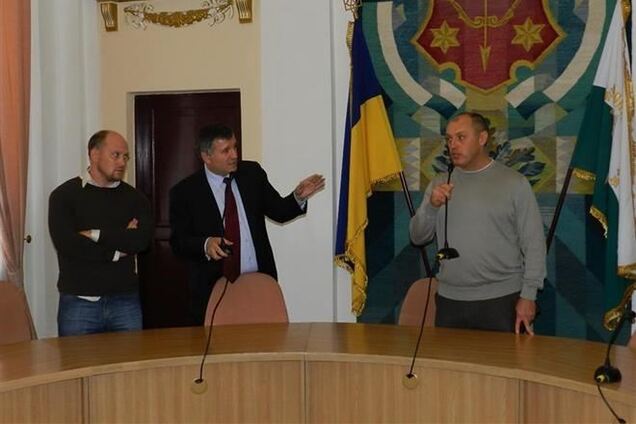 Втік від мітингувальників мер Полтави погодився переглянути тарифи ЖКГ