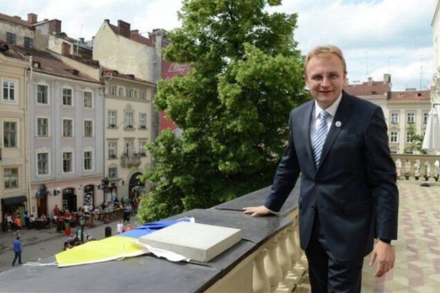 Садовый пообещал установить доску Шевелеву во Львове