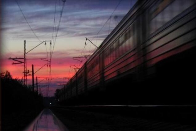 Локомотив переїхав пару, яка займалася сексом