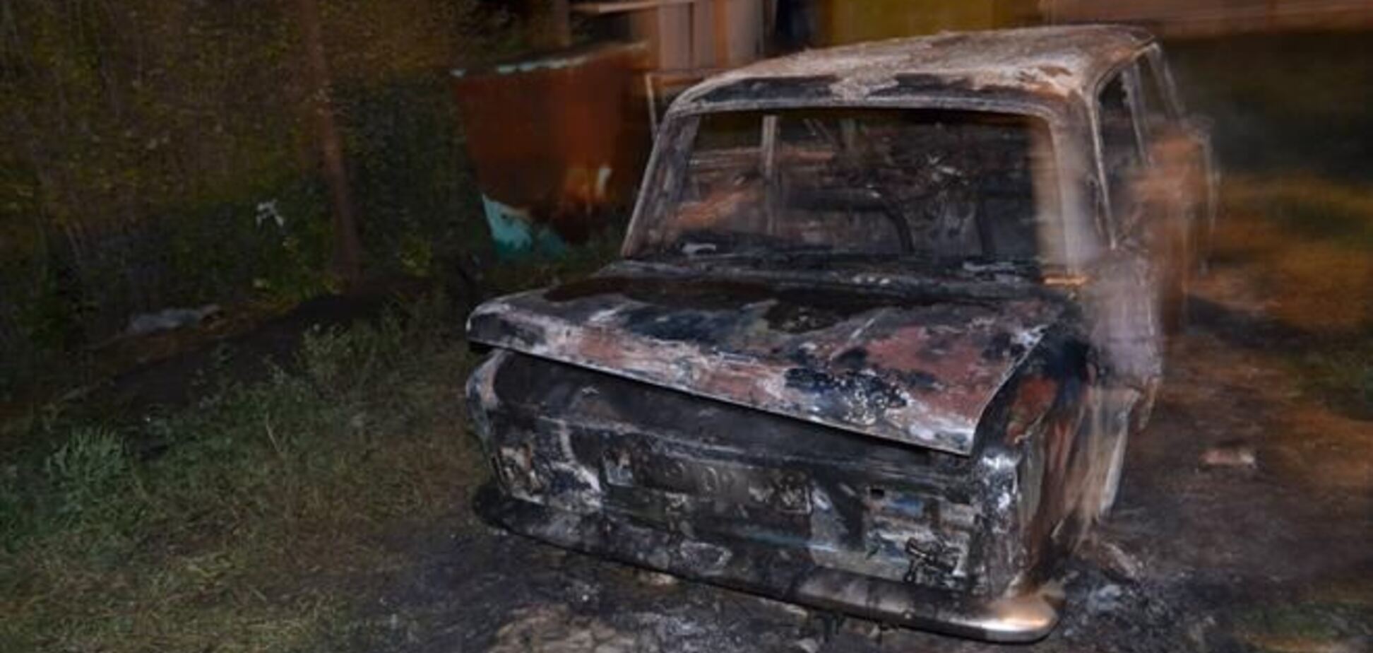 На Луганщине дотла сожгли авто активиста 'Дорожного контроля'