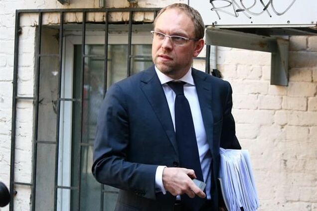 Милиция и исполнительная служба устроили у Власенко 'обыск'