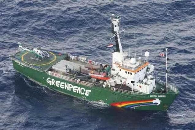 Российские следователи продолжат осмотр судна Arctic Sunrise