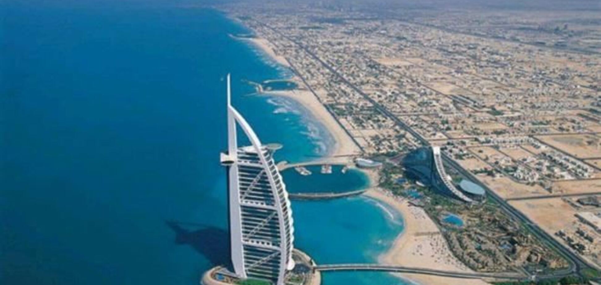 Дубайский застройщик из-за долгов продаст 942 таунхауса