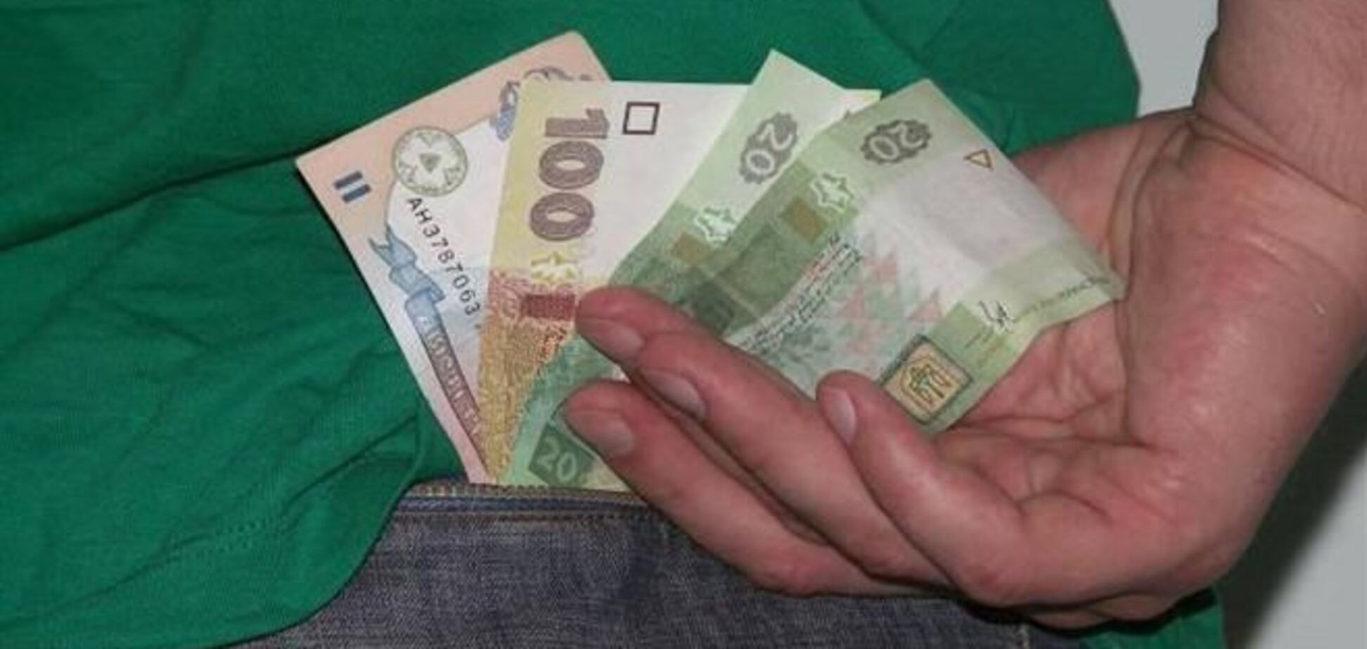 Гривне обещают лишь легкое потрясение