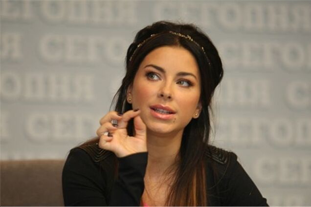 Ани Лорак прокомментировала скандал с российским продюсером