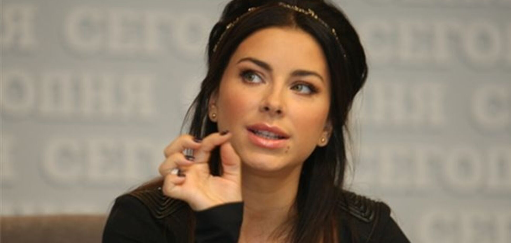 Ани Лорак прокомментировала скандал с российским продюсером