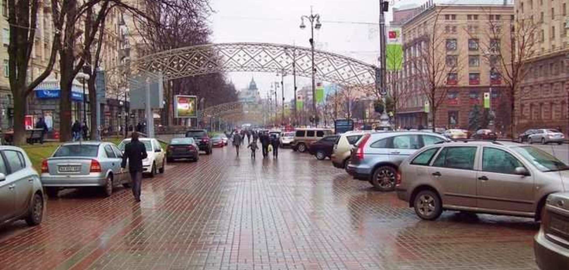 В Киеве запретят парковку почти на 70 улицах: подробности