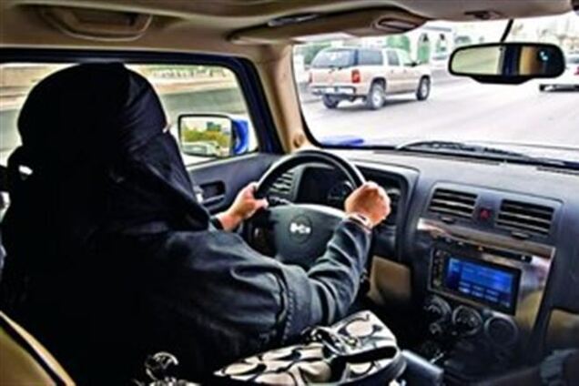 Саудовский шейх: дети женщин, которые водят машину, 'рождаются с отклонениями'