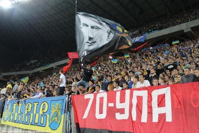 Опубликованы фото, за которые наказали сборную Украины по футболу