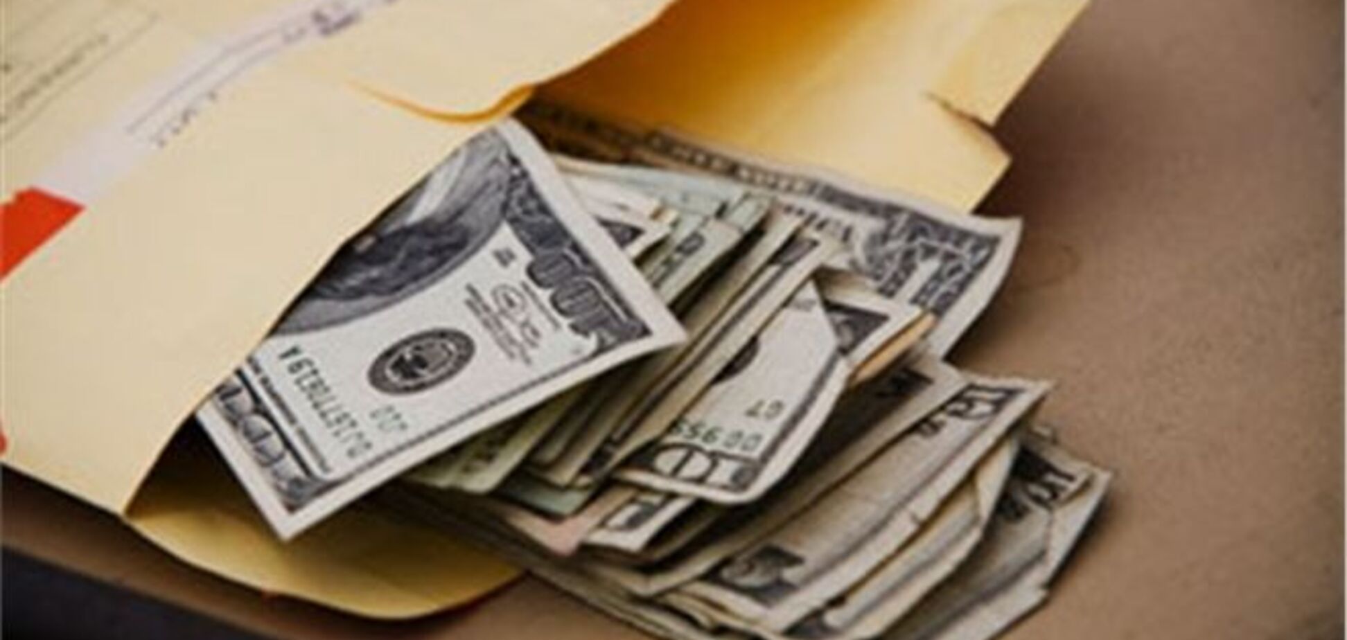 На Херсонщині глава селищної ради попався на хабарі в $ 80 тисяч