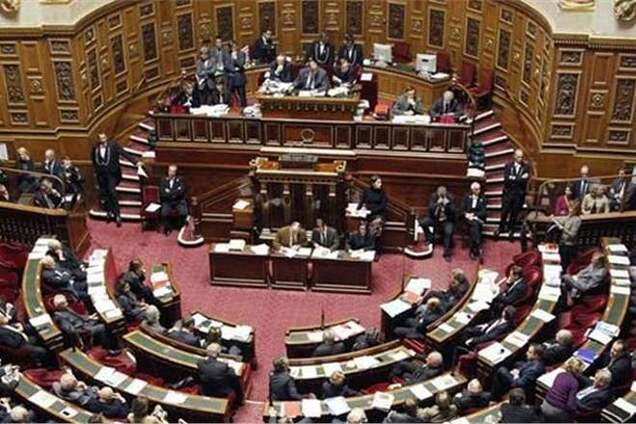 Парламент Франції схвалив вторгнення в Сирію