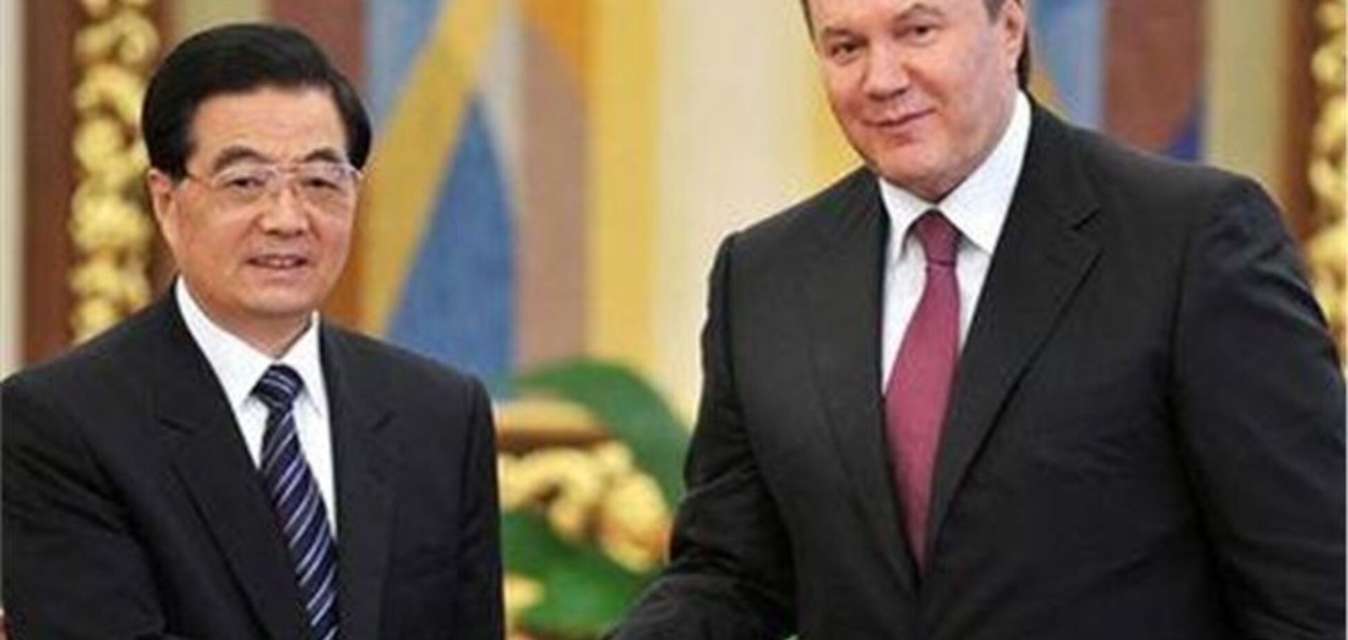 Янукович в декабре поедет Китай