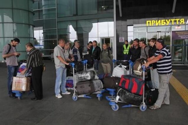 Украинские моряки с судна Еtel вернулись в Украину – МИД