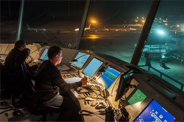 В Санкт-Петербурге пилотов канадского самолета ослепили лазером