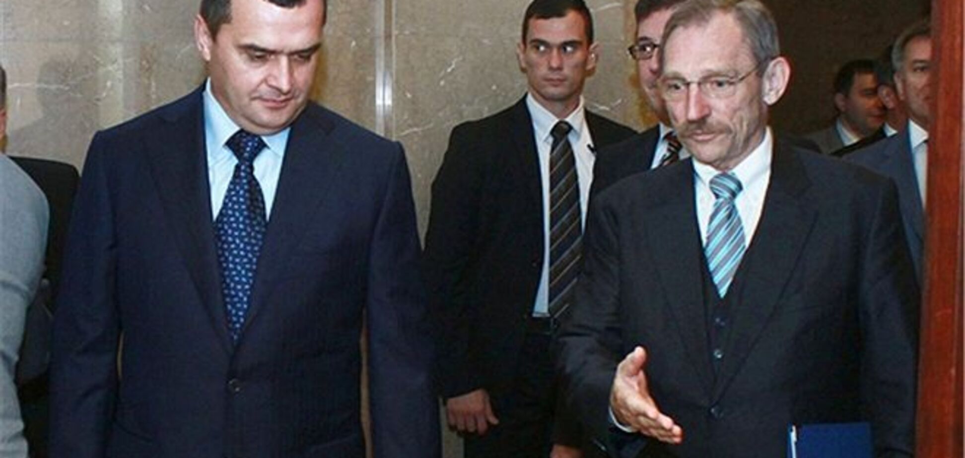 Захарченко обсудил с венгерским коллегой сотрудничество в международном розыске 