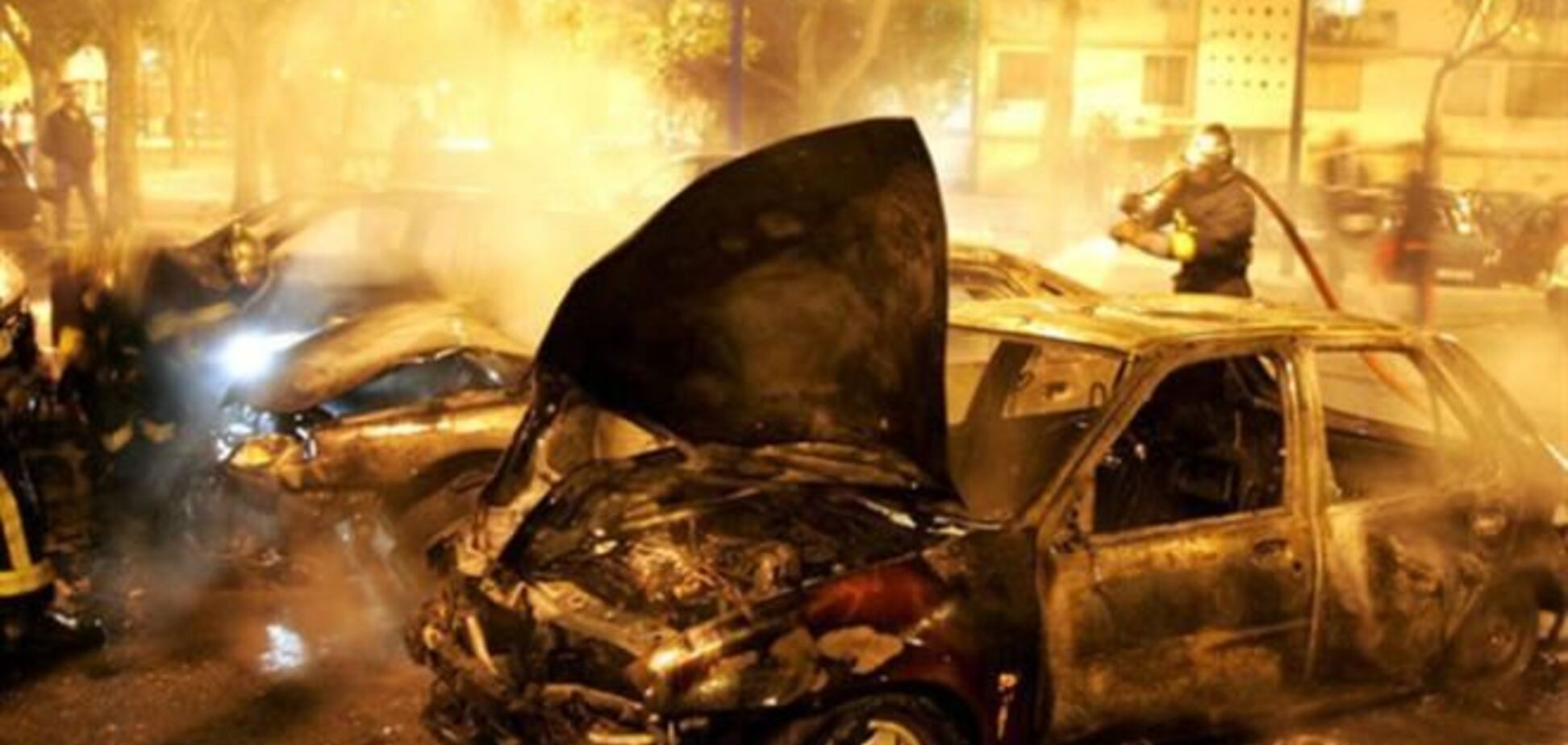 Французи в новорічну ніч палили машини