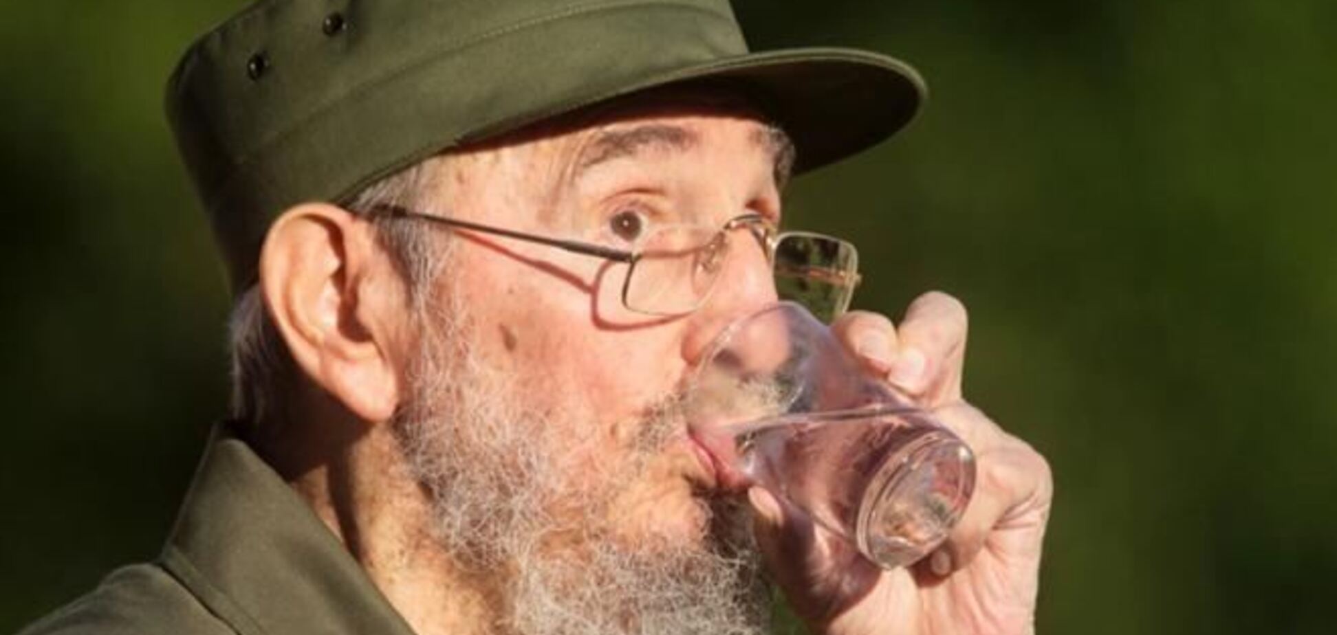 Фидель Кастро впервые за девять месяцев появился на публике