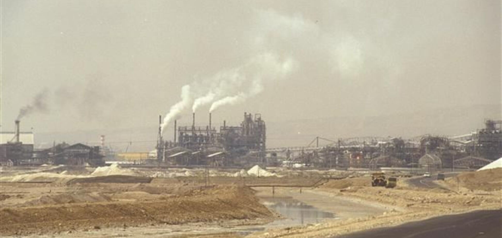 В США в пяти округах объявлено чрезвычайное положение из-за утечки химикатов