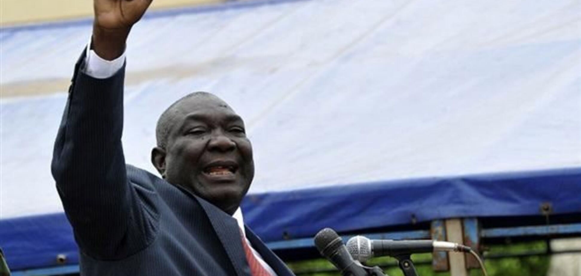 Колишній президент ЦАР втік з країни