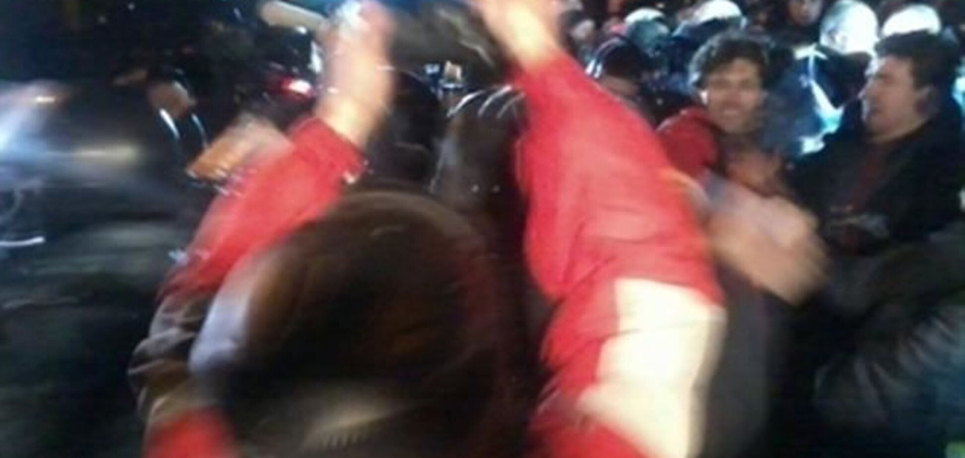 Автомайдан не отпускает 'беркутовцев', избивших Луценко - СМИ