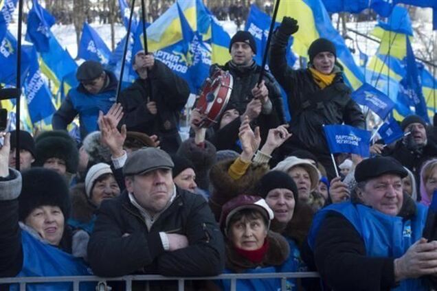 У Харкові проходить багатотисячний мітинг проти Форуму Евромайданов