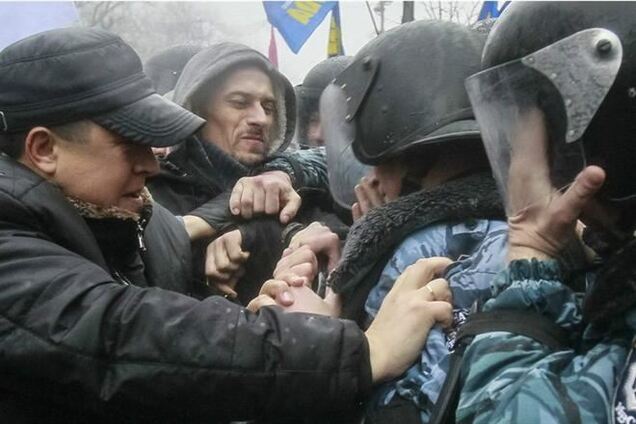 Політолог: опозиція намагається 'порушити' загасаючий Евромайдан