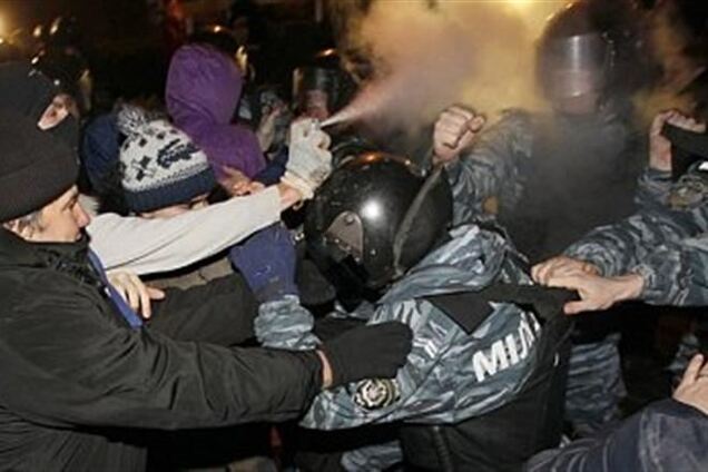 'Беркут' спрятался, активисты ушли из-под суда