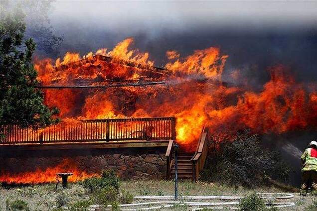 Пожежа знищила древнє місто в Китаї