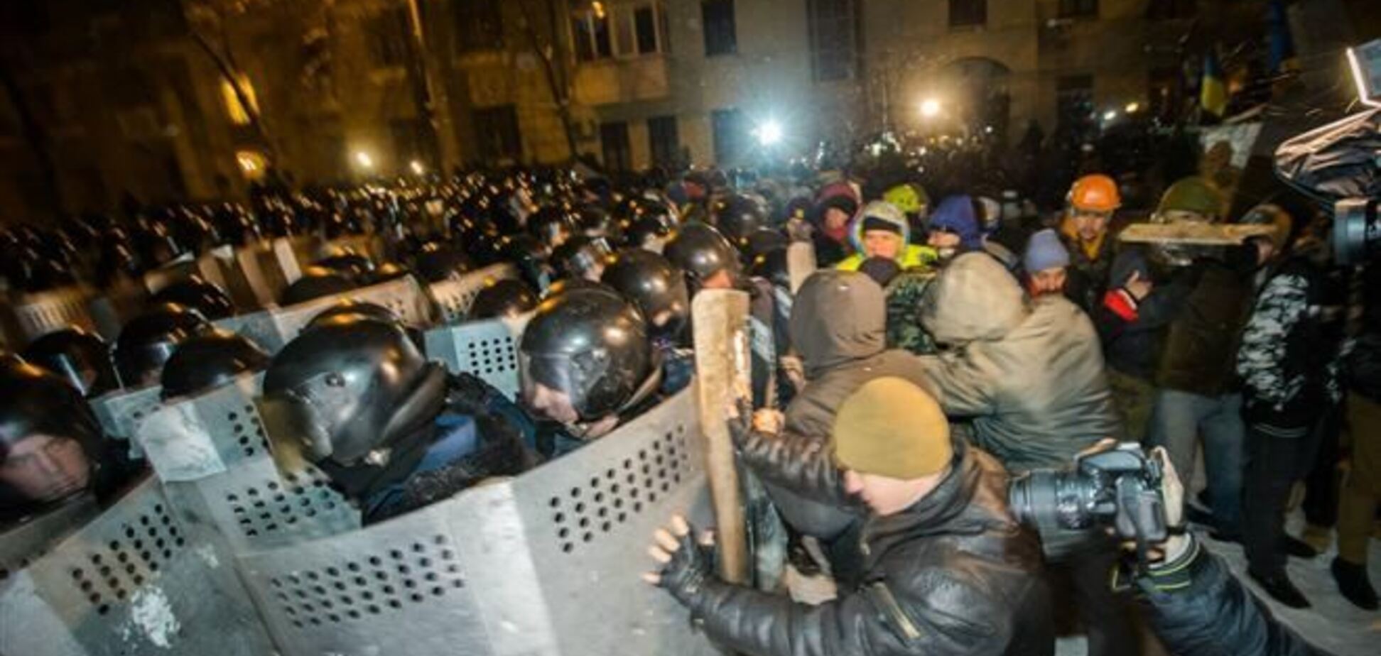 Политолог: вчерашние столкновения с 'Беркутом' говорят о радикализации Евромайдана