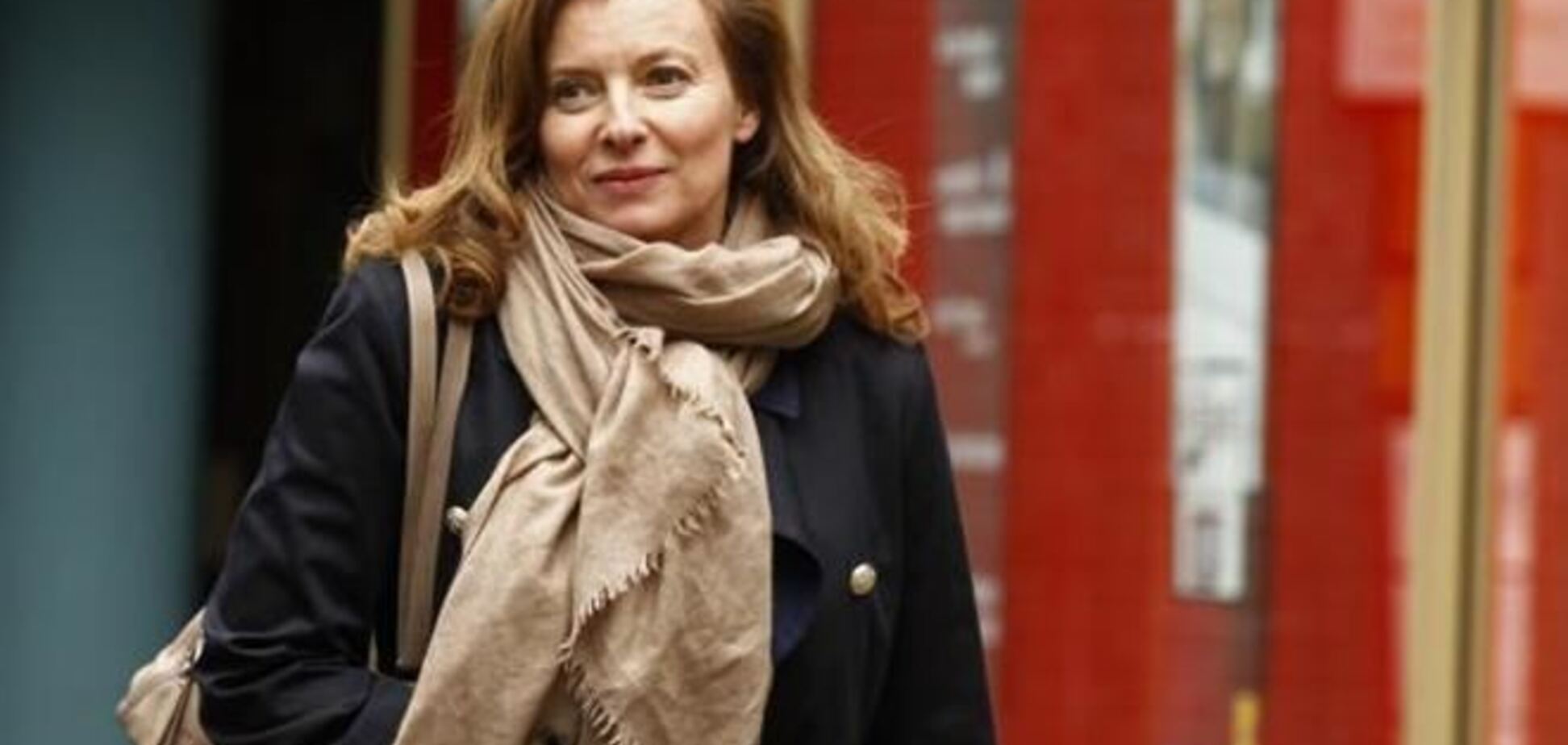 Спутница Олланда легла в больницу, чтобы побыть в покое