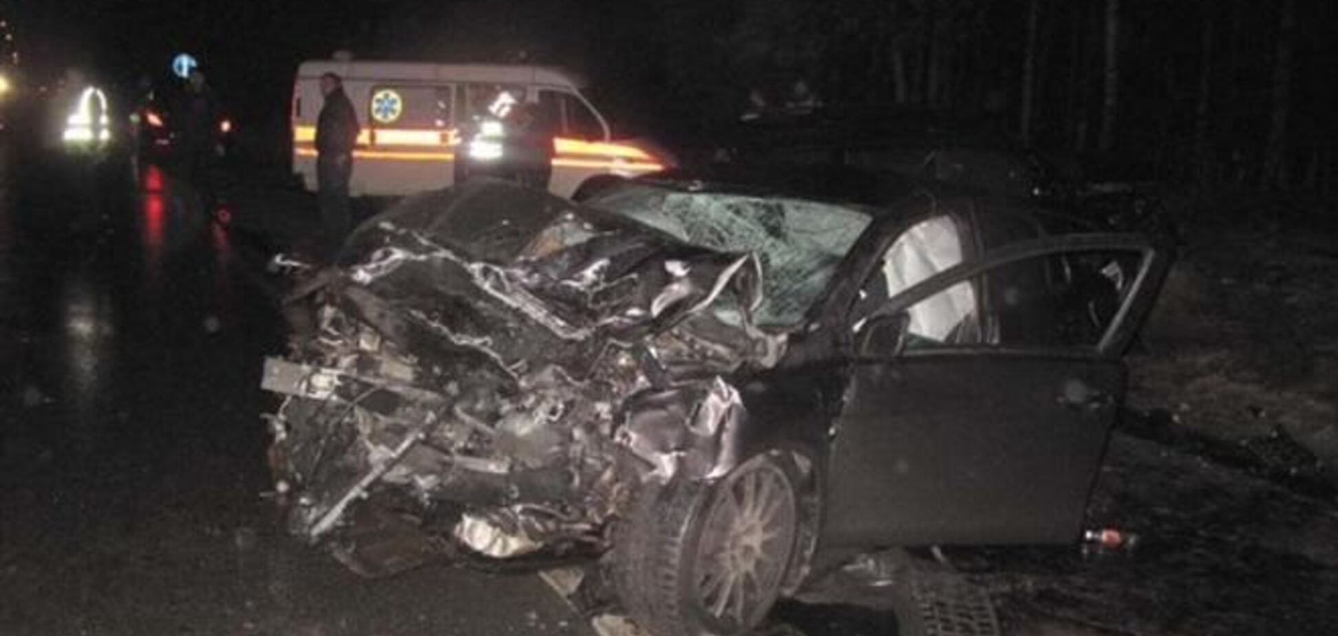 Под Киевом Land Cruiser снес Mitsubishi