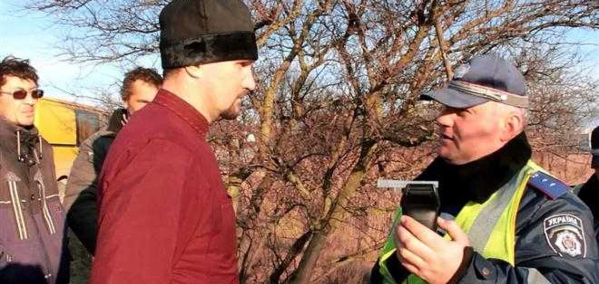 Пьяный российский священник ехал в Керчь забирать детей