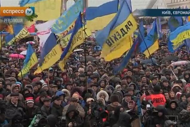На Евромайдане началось первое в этом году Народное вече