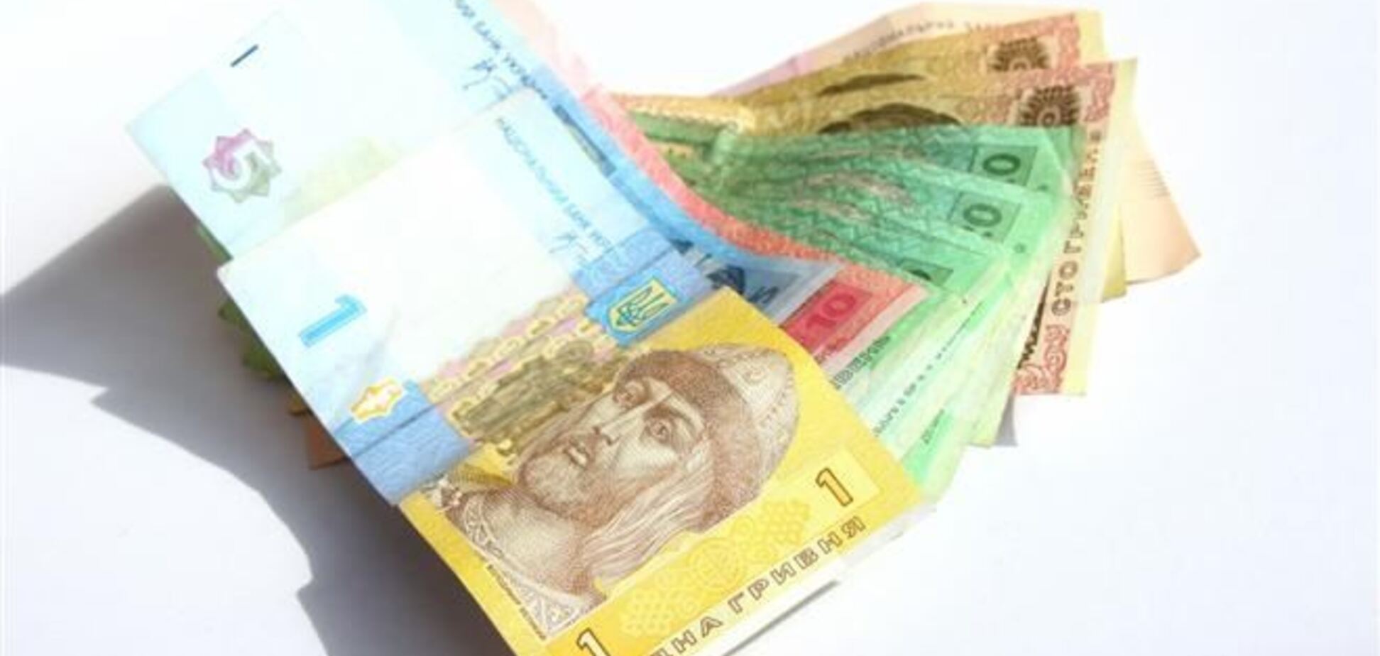 Гривня упала на закрытии межбанка