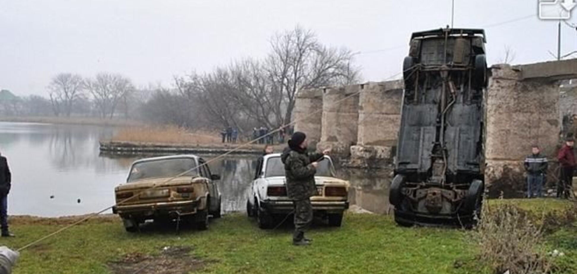 В Кривом Роге в водохранилище нашли три угнанных авто