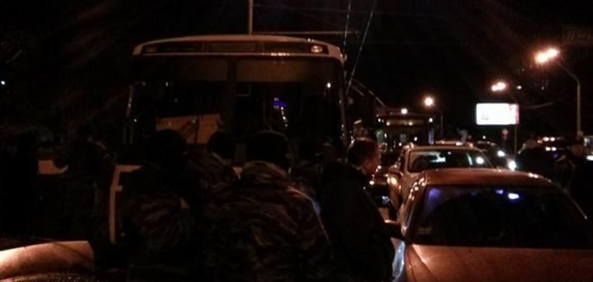 У МВС відтворили повну картину подій під Києво-Святошинським судом