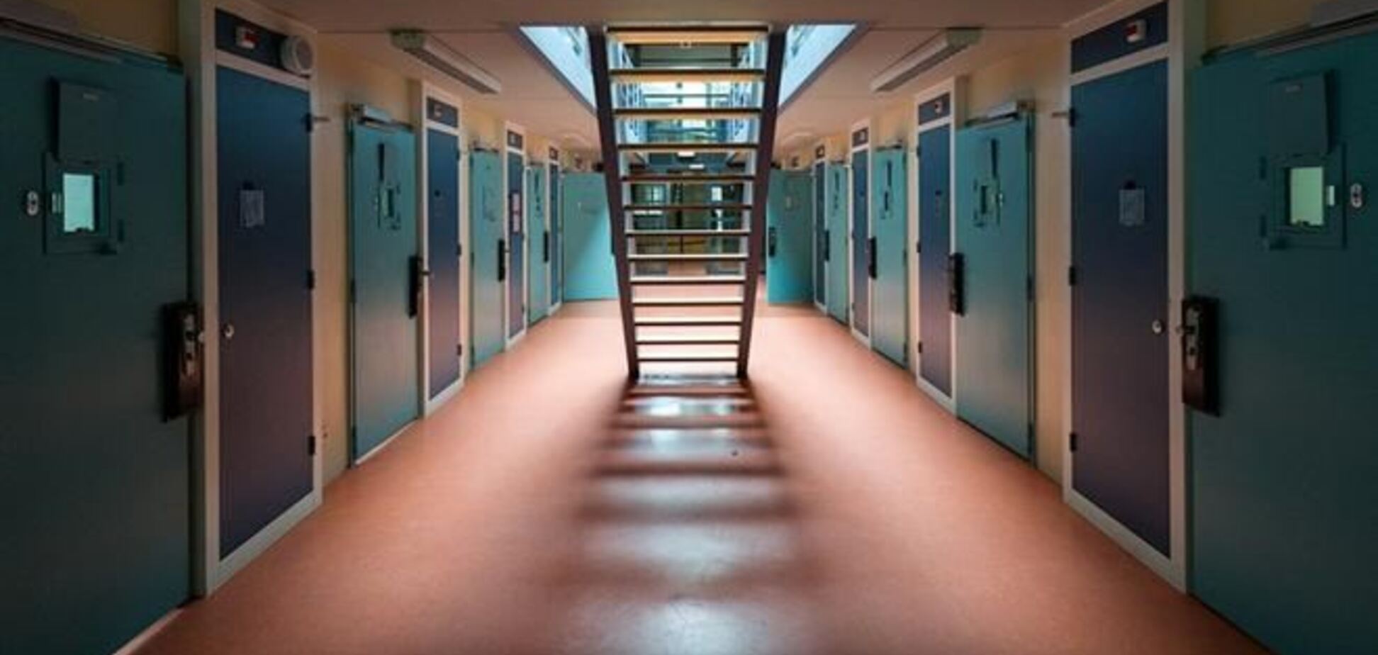 Ув'язнені в Нідерландах платитимуть за оренду камер