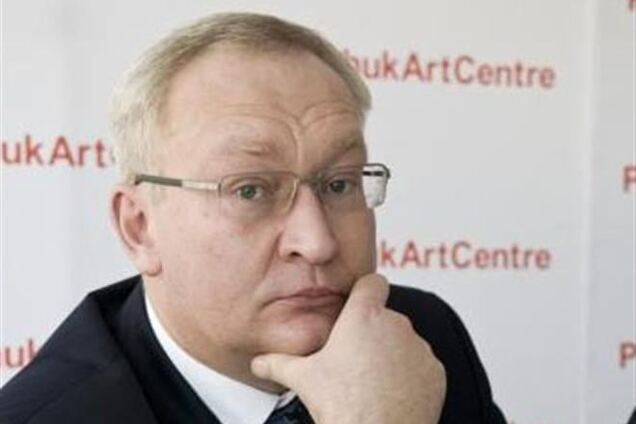 Яценюк вимагає кримінальної справи проти заступника міністра культури