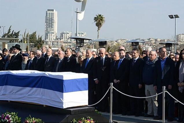 Израиль попрощался с Ариэлем Шароном: похороны прикрывали батареей ПРО