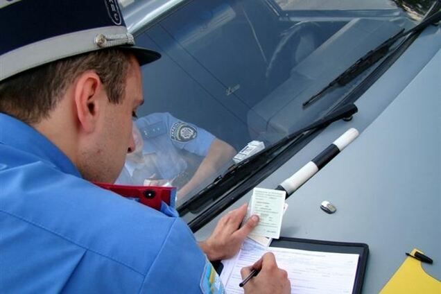 В ГАИ объяснили, за что отобрали права у автомайдановца