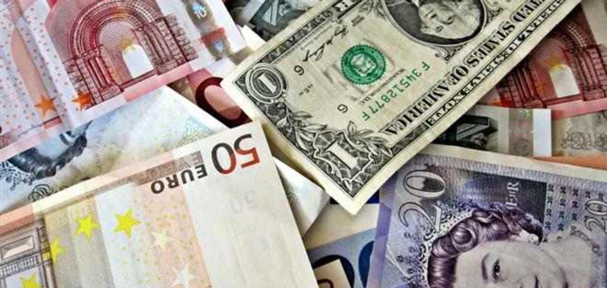 Межбанк открылся колебанием котировок