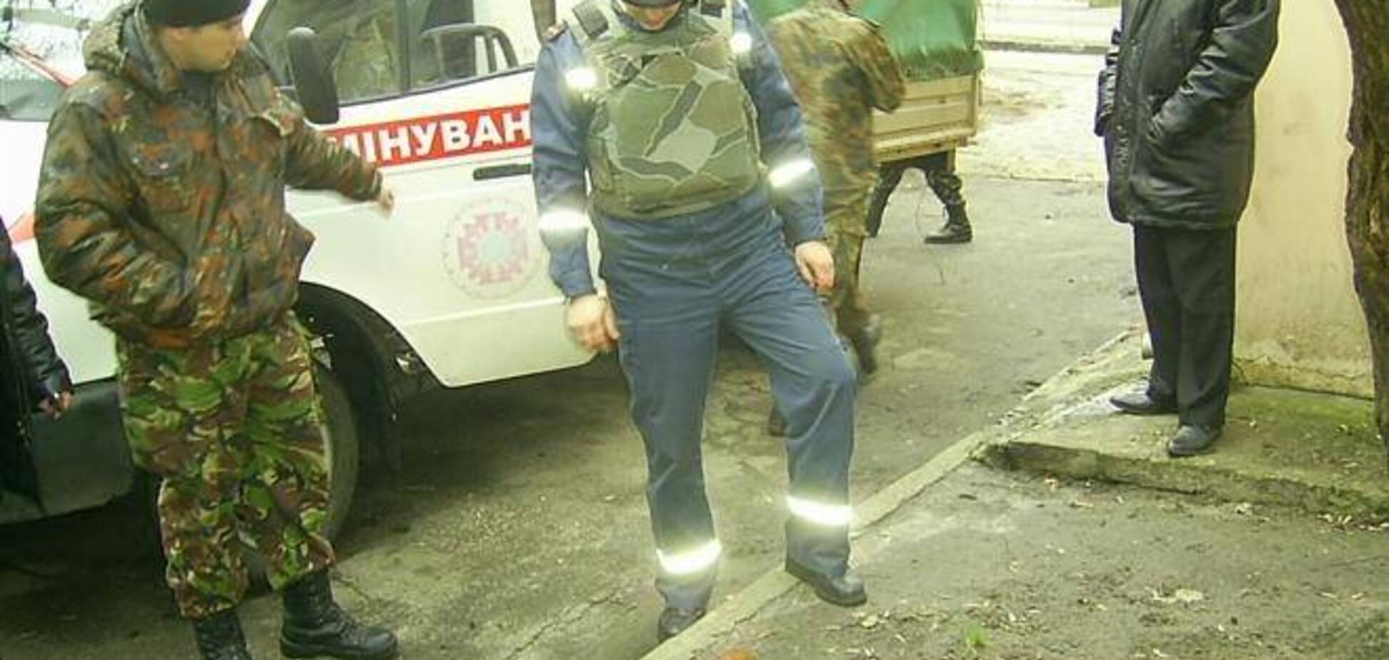 В Василькове на крыше жилого дома нашли мину