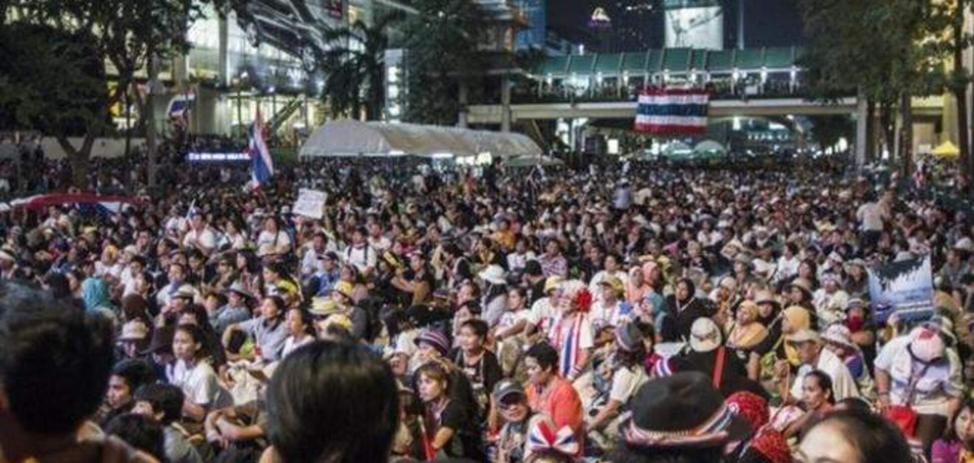 Оппозиция Таиланда дала правительству три дня на отставку