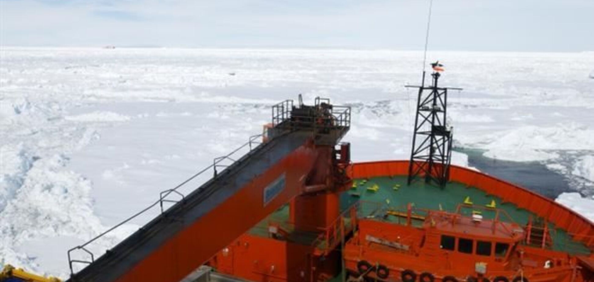 Судно 'Академік Шокальский' прибуло в порт з льодів Антарктиди