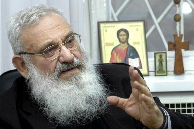 Эксперты: призывами к оружию Гузар переступил церковные каноны