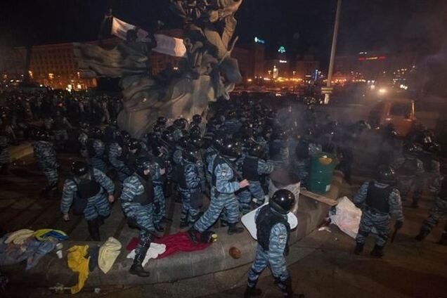 Посол ЕС призывает не разгонять Евромайдан